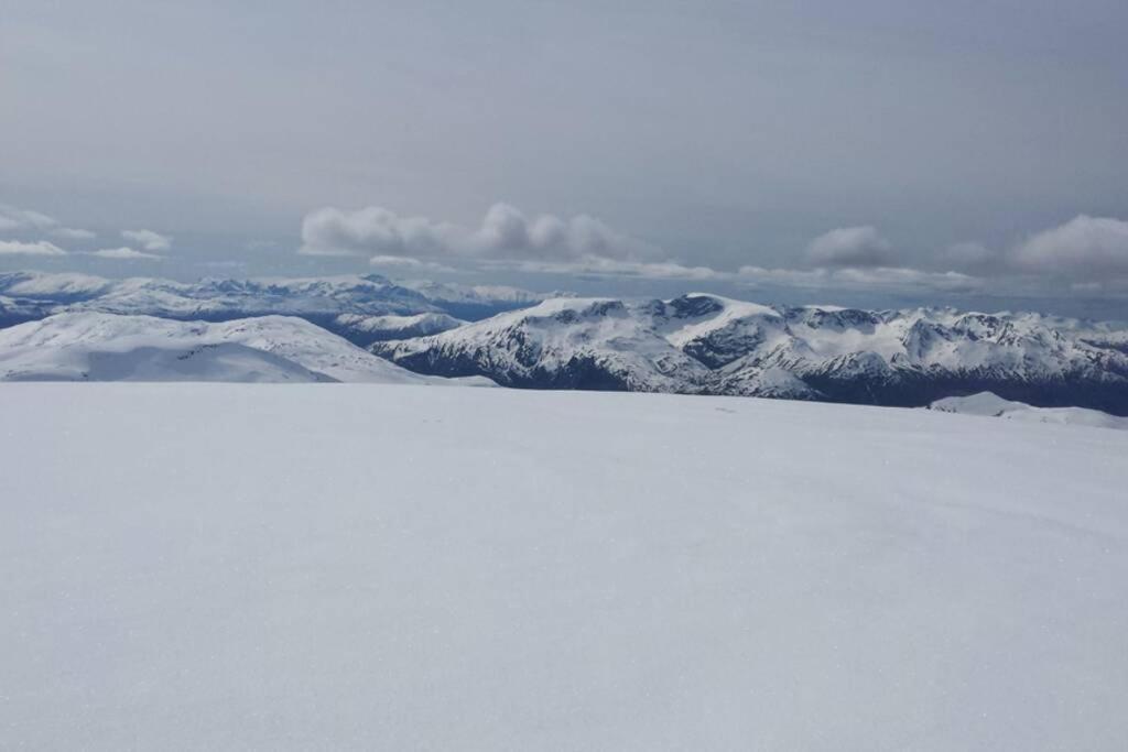 Bakken, Feriebolig Villa Volda Bagian luar foto